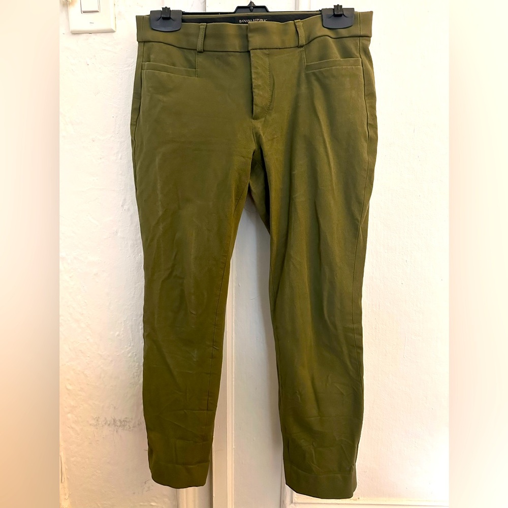 Banana Republic Petite Skinny Sloan Pant in Olive Green, Size 4 US